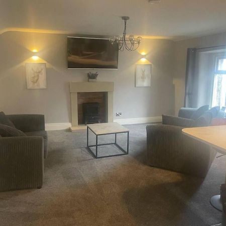 Cosy Apartment Above Village Pub Buxton  Exterior foto