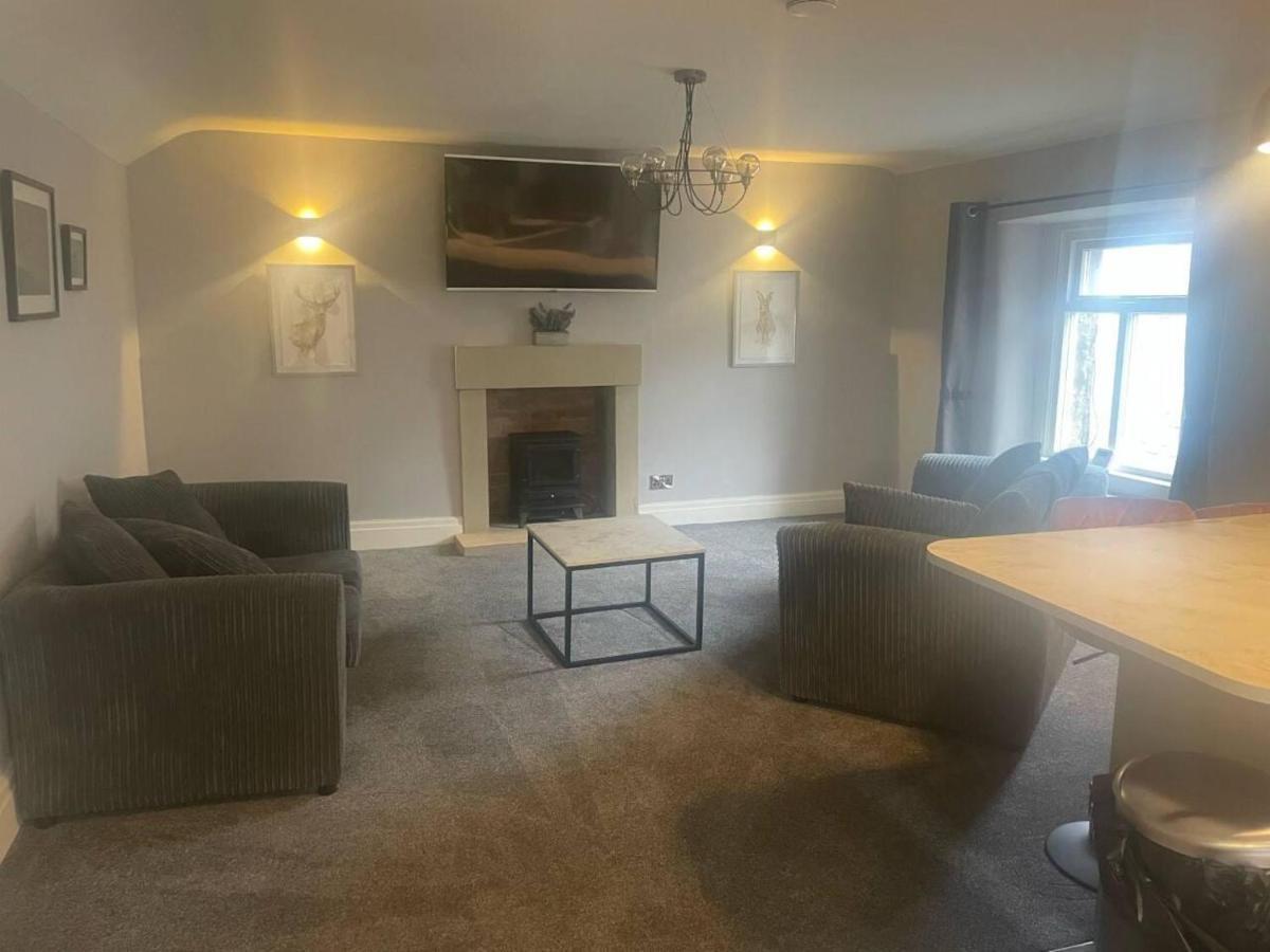 Cosy Apartment Above Village Pub Buxton  Exterior foto